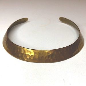 Hammered gold collar necklace